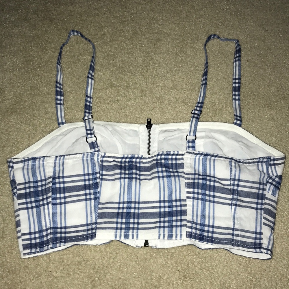 Cropped Top - Picture 2 of 3